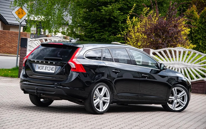 Volvo V60 cena 36900 przebieg: 270000, rok produkcji 2011 z Żychlin małe 742